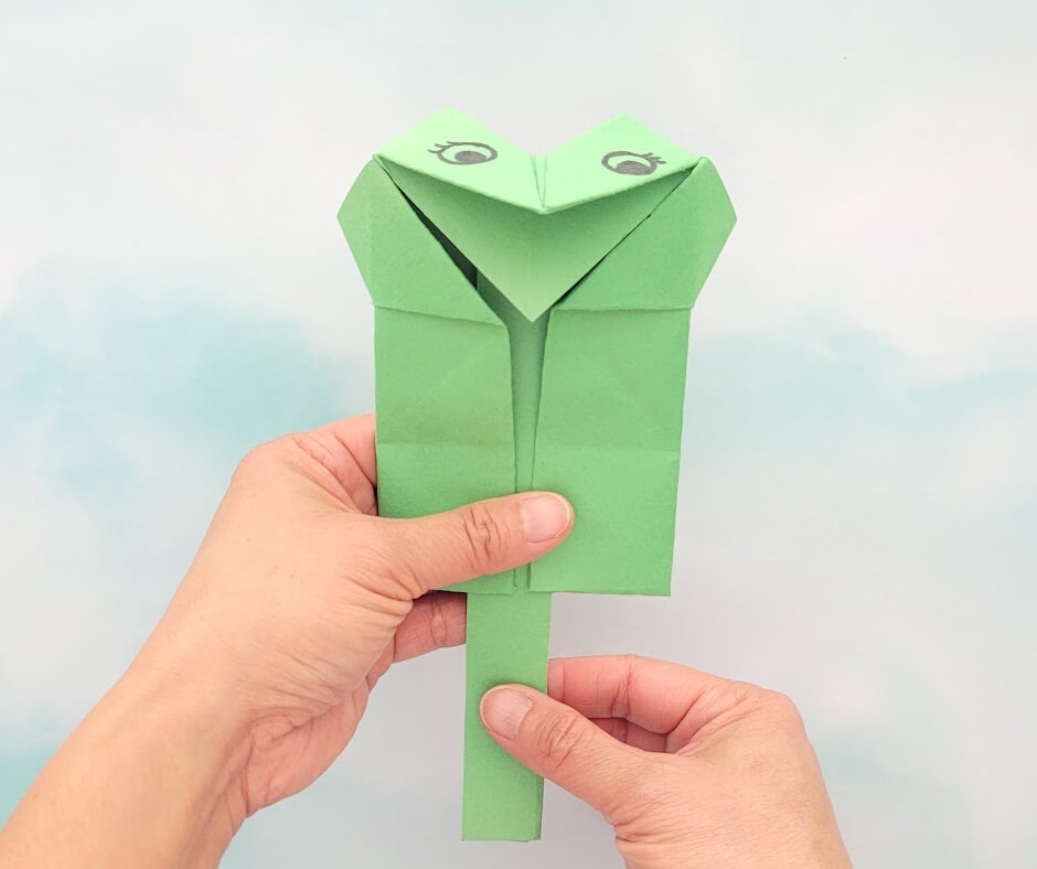 Paper Frog Puppet Tutorial