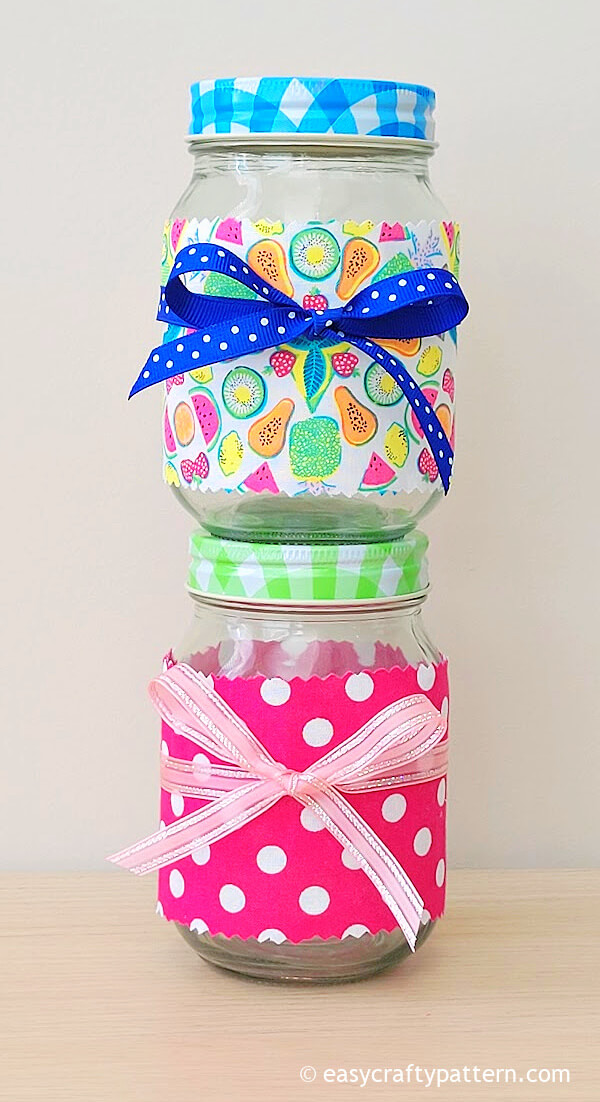 Fabric-Covered Mason Jar Tutorial | Easy Crafty Pattern