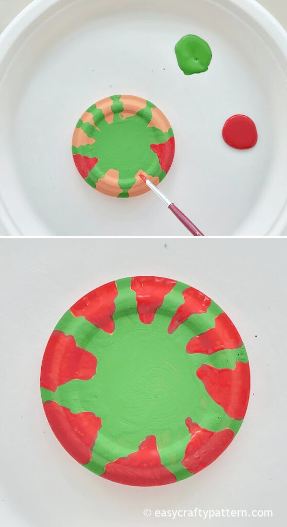 Painting strawberry calyx.